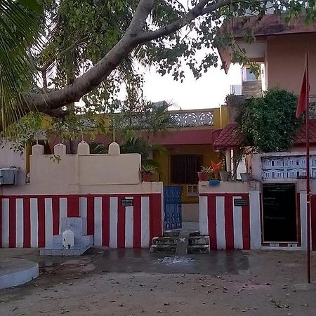 Shakti Family Guest House Mahabalipuram Buitenkant foto